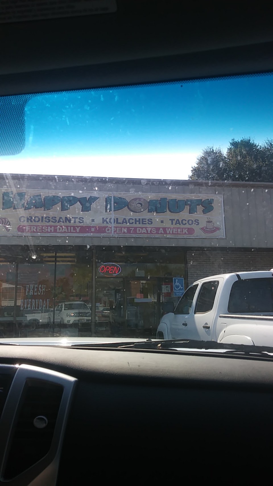 Happy Donuts